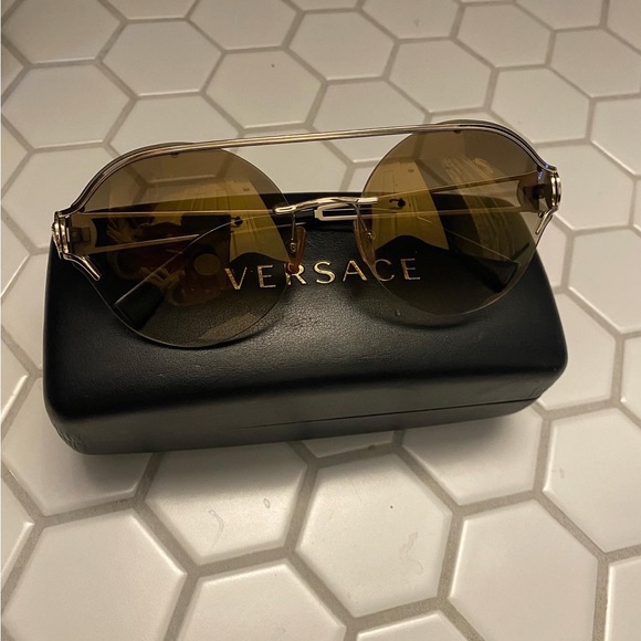 Versace sunglasses main image 4